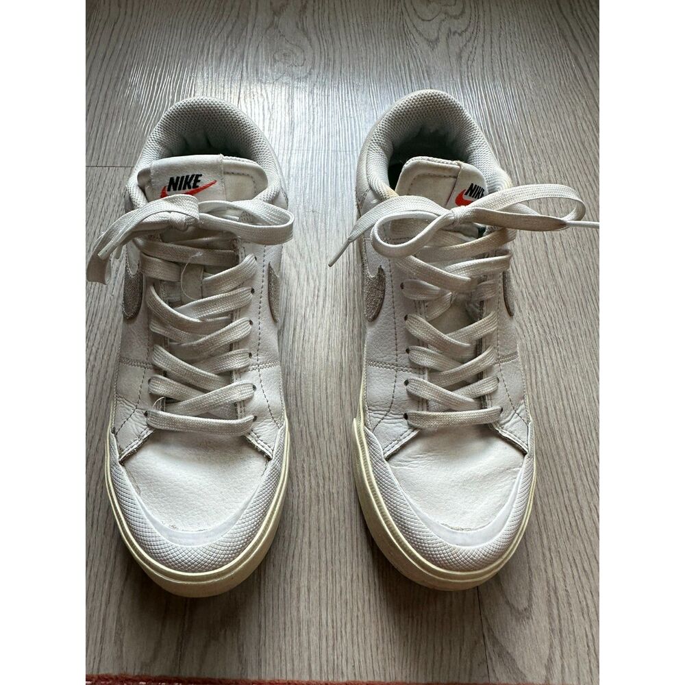 Nike Low Rise White Sneakers Women's Sz 8